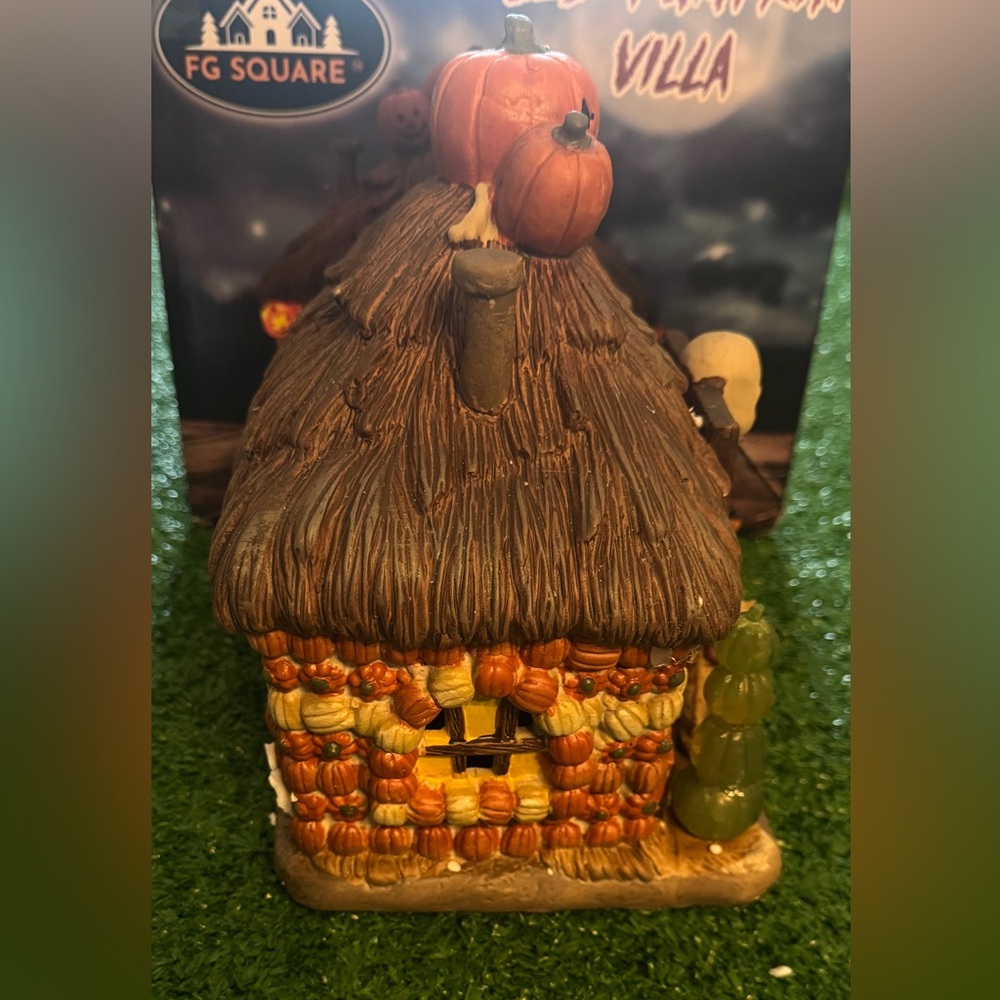 LED Pumpkin Villa - Halloween Decoration - Picture 6 of 12